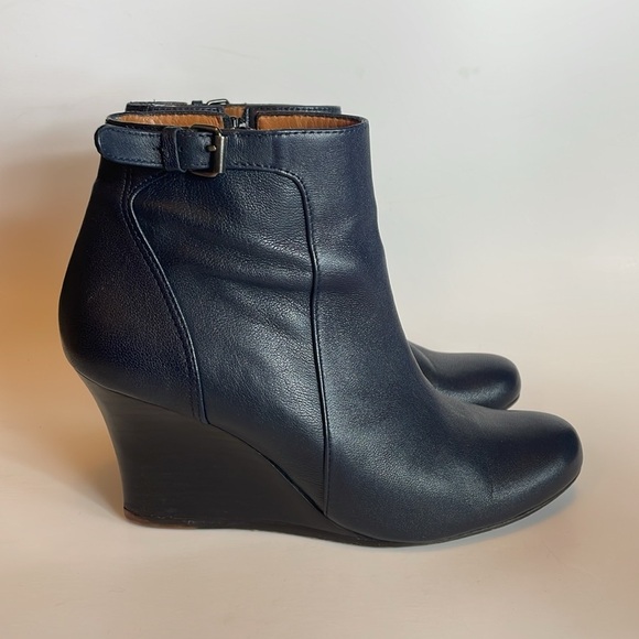 Lanvin navy blue leather ankle wedge boots 3” size 7 - Picture 3 of 8